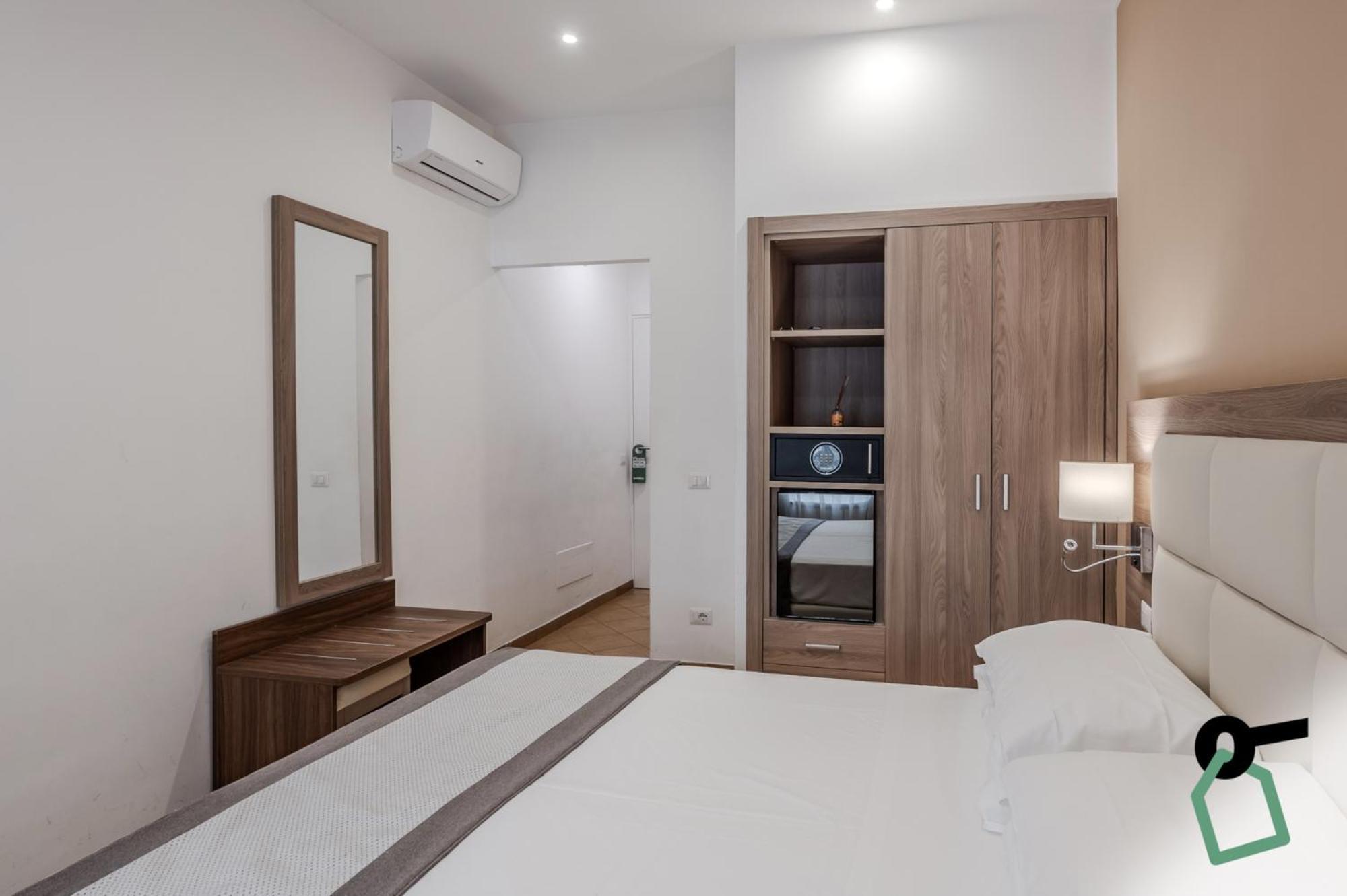 Hotiday Room Collection - Napoli Residenza Scarlatti Екстер'єр фото