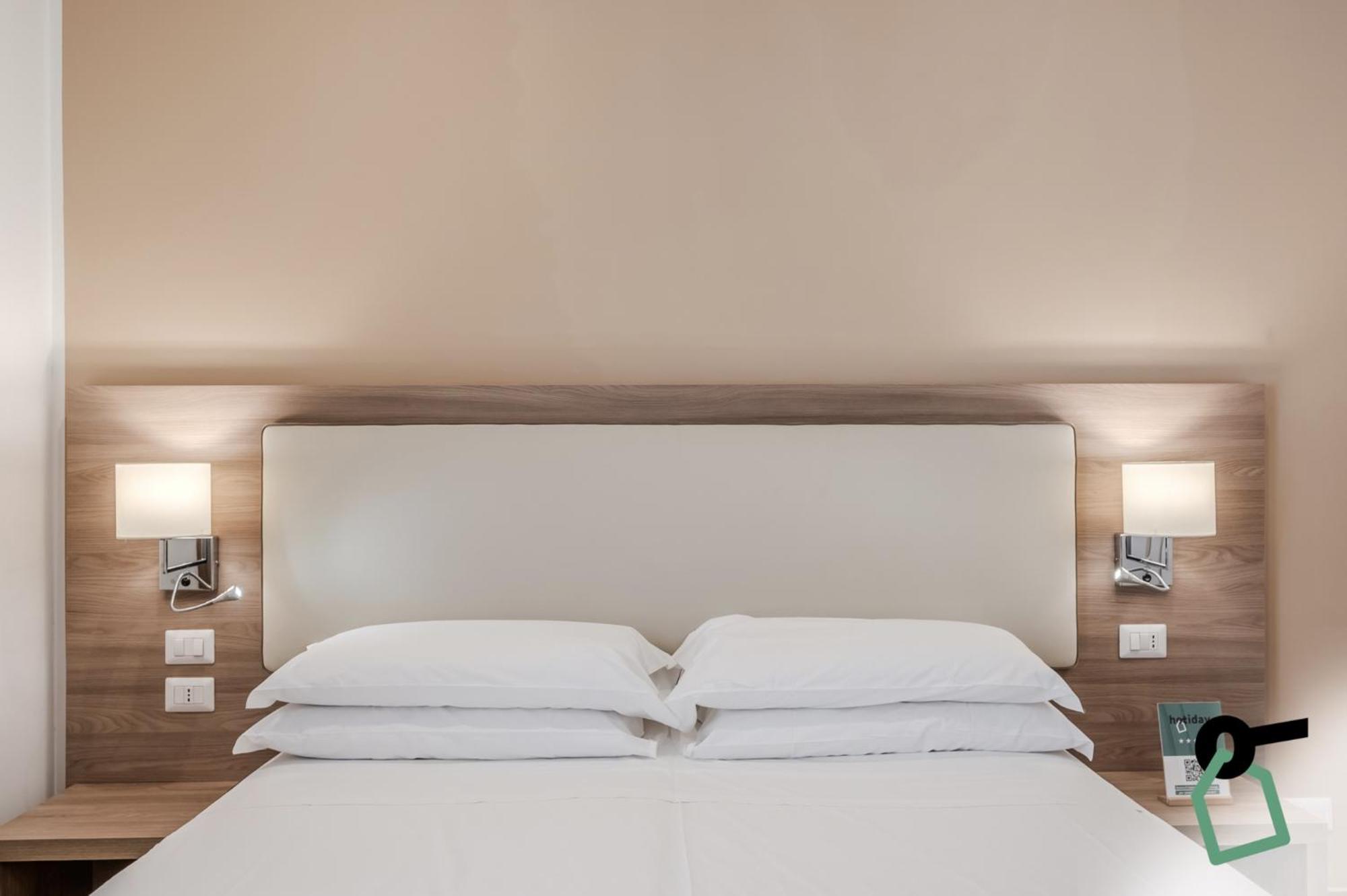Hotiday Room Collection - Napoli Residenza Scarlatti Екстер'єр фото